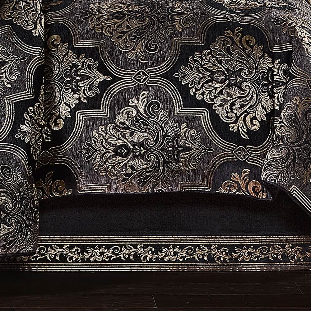 J. Queen New York Windham Comforter Set