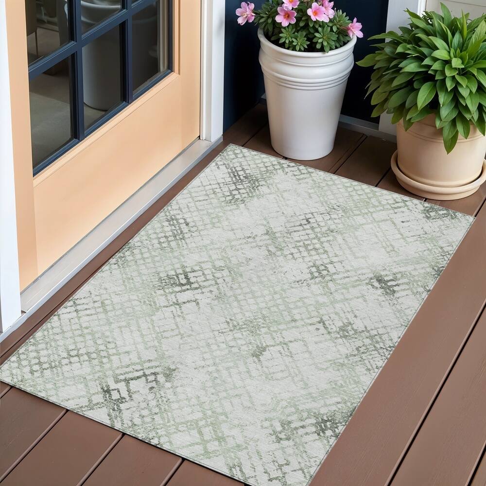 HomeRoots Geometric Transitional Rectangle Outdoor Rug
