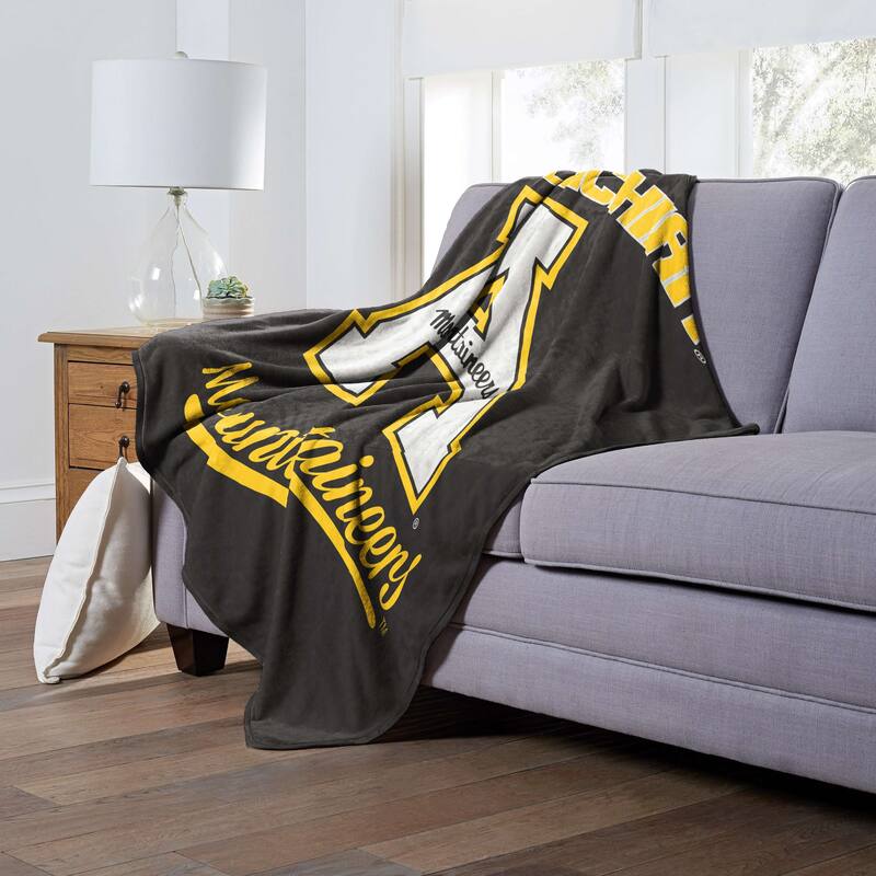 NCAA Sun Belt Conference Alumni Silk Touch Throw Blanket
