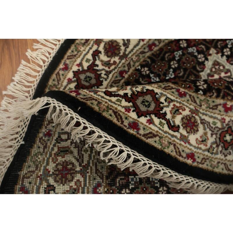 Hand Knotted Oriental 100% Wool Carpet Traditional Floral Black Agra Area Rug - 3' 5'' X 3' 5''