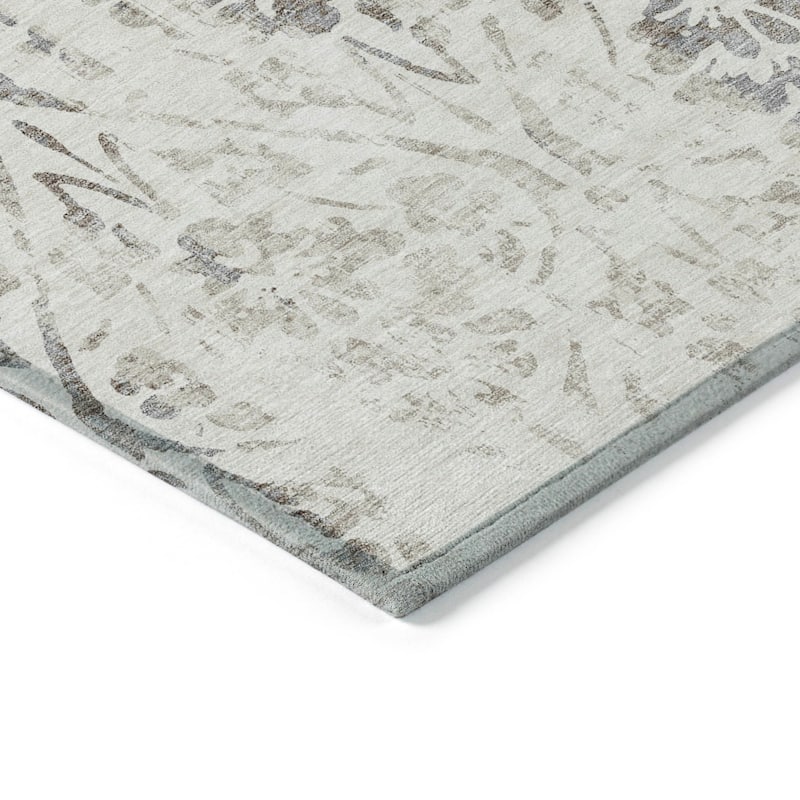 Machine Washable Indoor/ Outdoor Chantille Traditional Distressed Rug