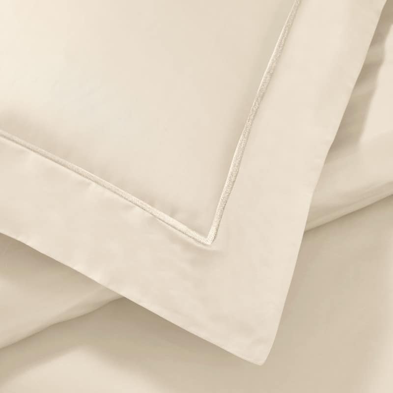 Superior Egyptian Cotton 650 TC Embroidered Duvet Cover Set