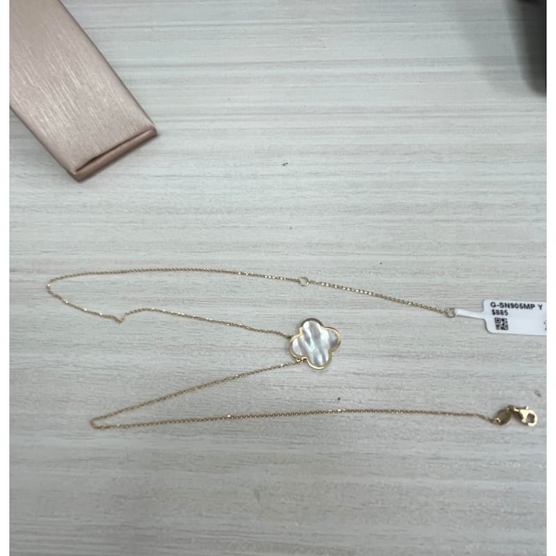 Italian Gold 14K Yellow Gold Mother of Pearl Single Clover Necklace 15mm Pearl Size 16-18 Inch Chain 2.20 grams