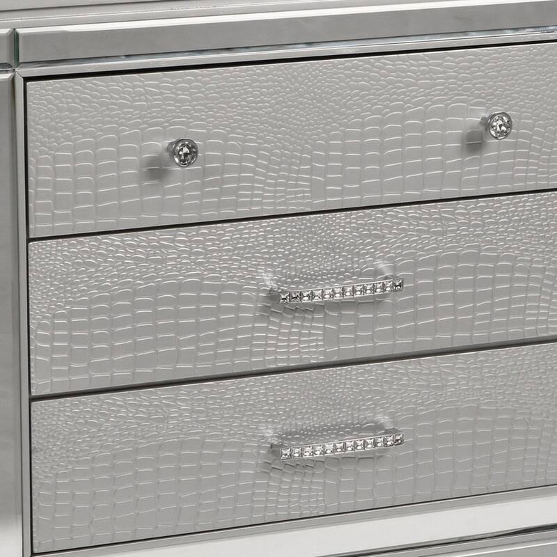 Silver 3 Drawer 18.15 in. W Nightstand with Sturdy Drawer Pulls