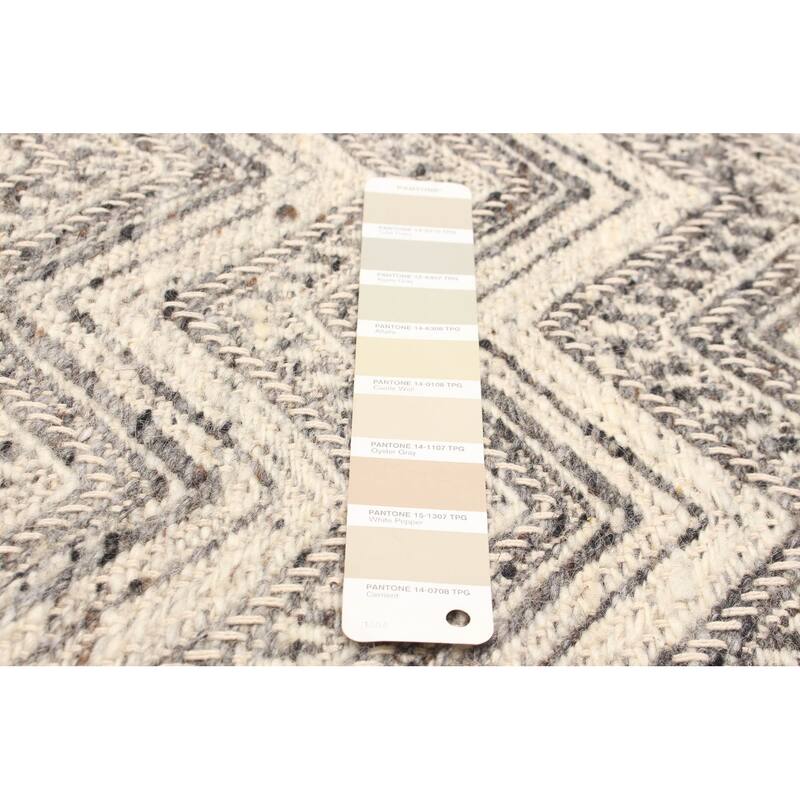 ECARPETGALLERY Hand Tufted Timeless Khaki Wool Rug - 5'3 x 7'11