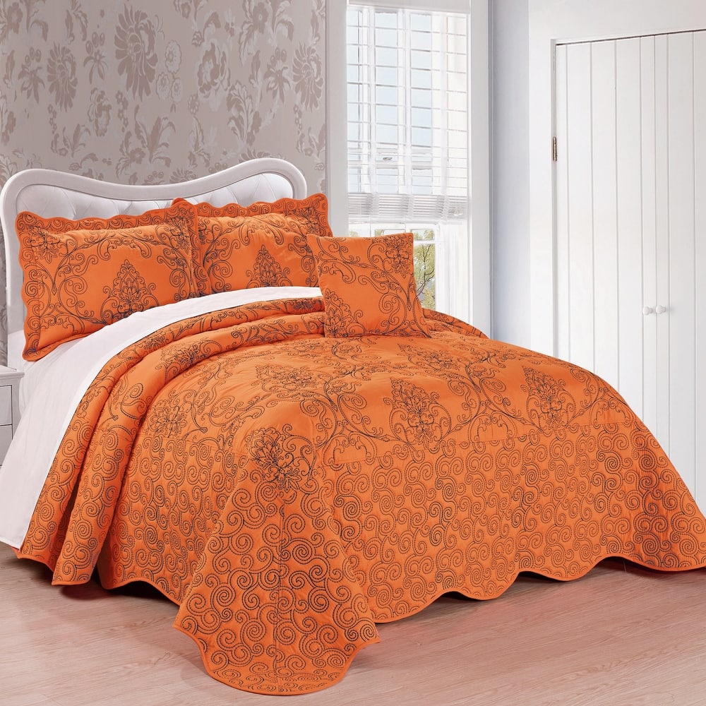 Serenta Damask 4-piece Bedspread Set