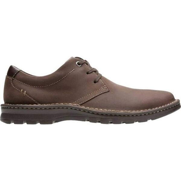 clarks vanek plain brown