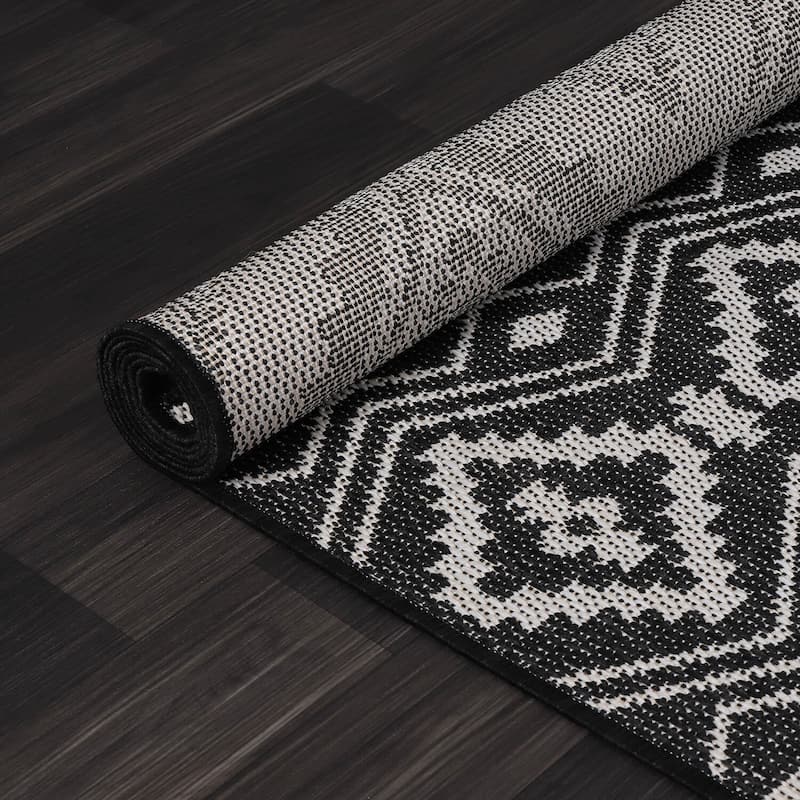 Beverly Rug Black White Boho Moroccan Indoor Outdoor Area Rug for Patio ...