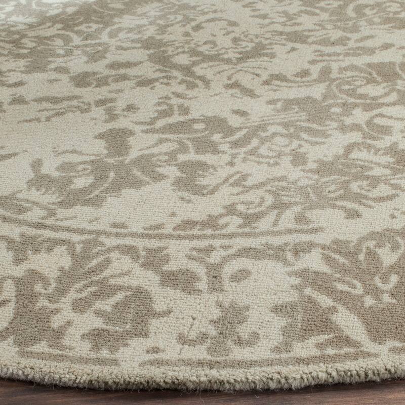SAFAVIEH Handmade Restoration Vintage Distressed Boho Amani Oriental Wool