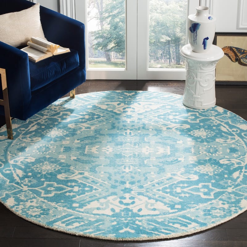 SAFAVIEH Handmade Restoration Vintage Boho Filareta Wool Rug - 6' Round - Light Blue/Ivory