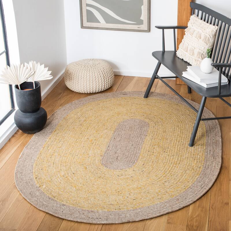 SAFAVIEH, Handmade Braided Sirlei Wool Rug