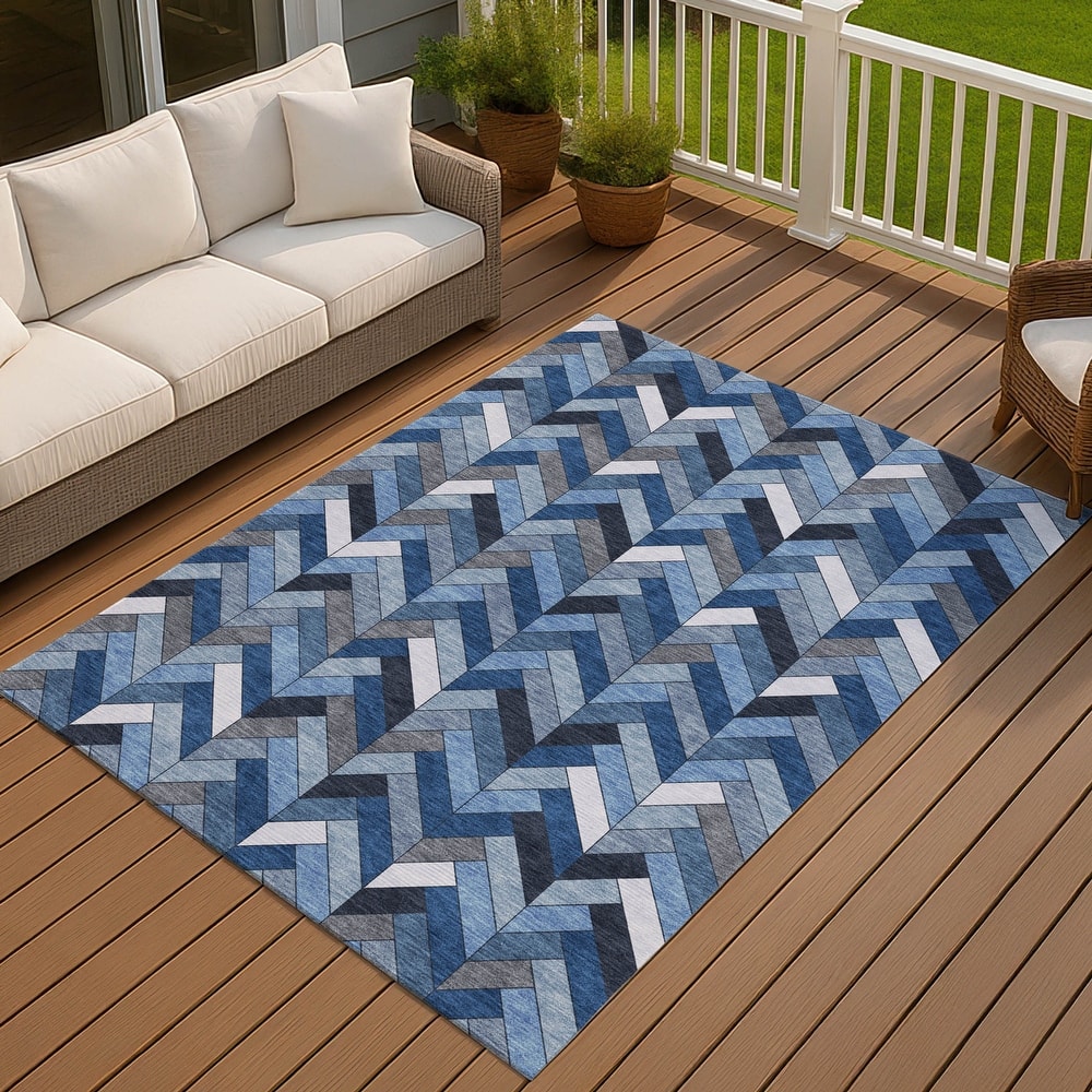 Machine Washable Indoor/ Outdoor Modern Chevron Chantille Rug