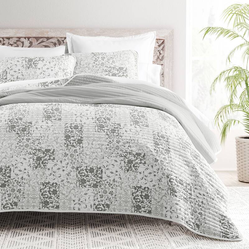 Becky Cameron All Season 3 Piece Scrolled Patchwork Reversible Quilt Set with Shams