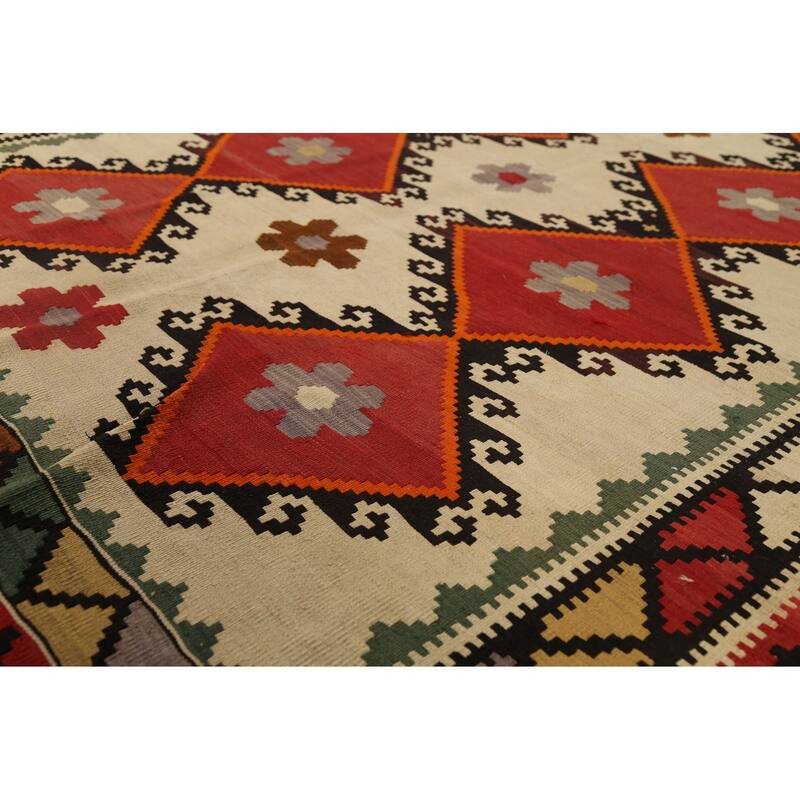 Hand-Woven Vegetable Dye Kilim Qashqai Persian Vintage Wool Carpet - 5'3"x 8'5"