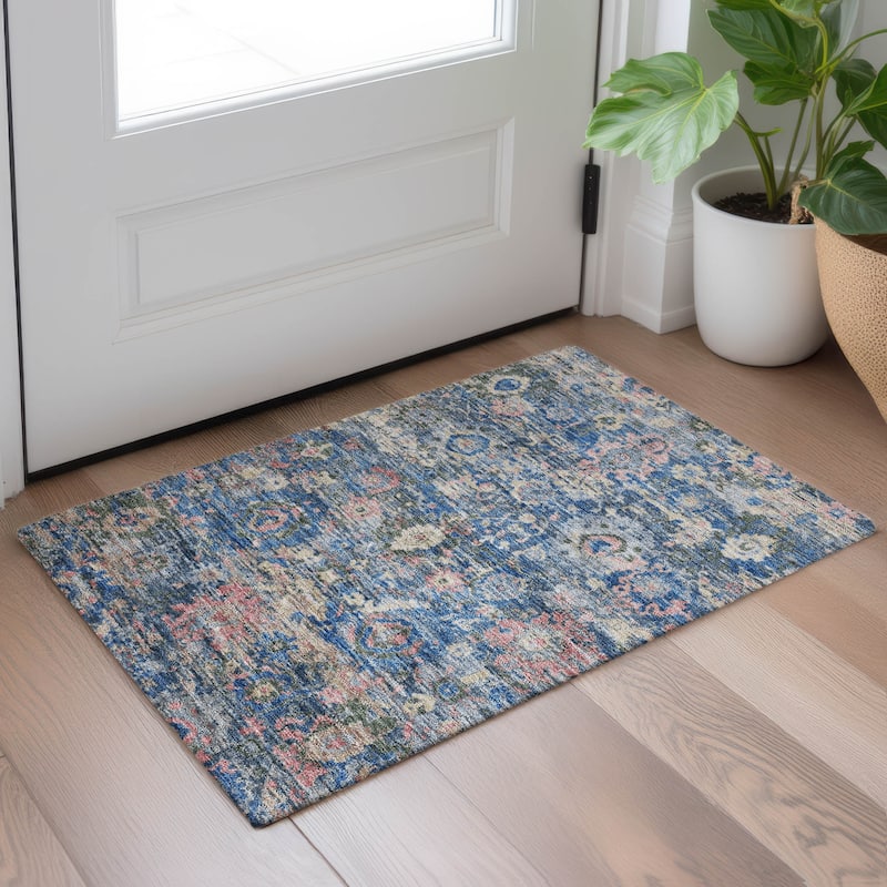 Machine Washable Indoor/ Outdoor Vintage Traditional Chantille Rug