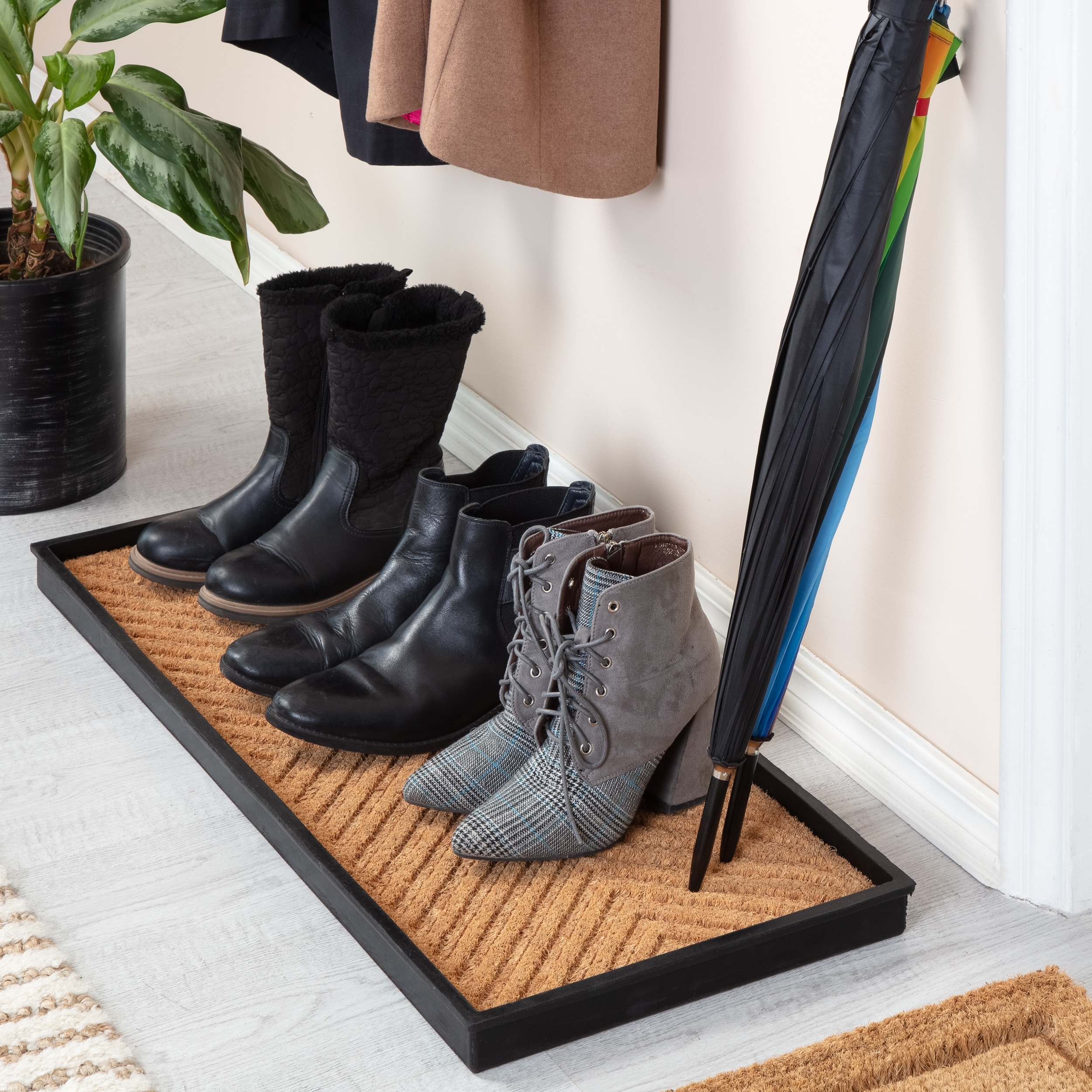 Jani Natural & Recycled Rubber Boot Tray with Cross Embossed Coir