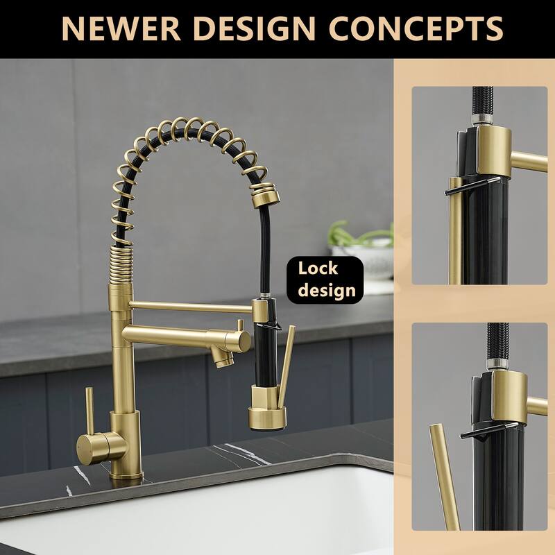 Single-Handle Pull Down Sprayer Kitchen Faucet in Gold