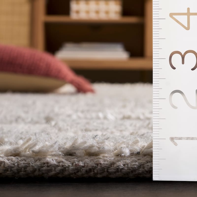 SAFAVIEH Handmade Natura Morane Wool Rug