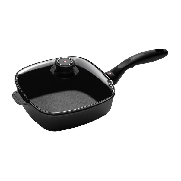 MegaChef Enameled Round 8 Inch PreSeasoned Cast Iron Frying Pan in Red - 8  Inch - On Sale - Bed Bath & Beyond - 35741983