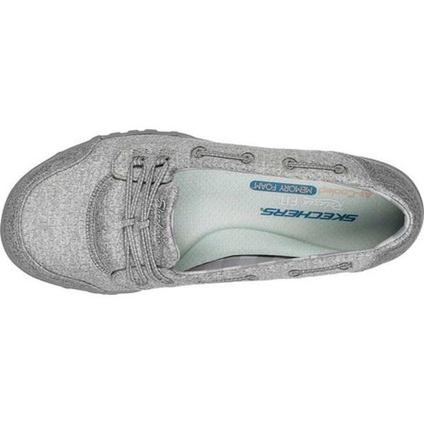 giày skechers relaxed fit