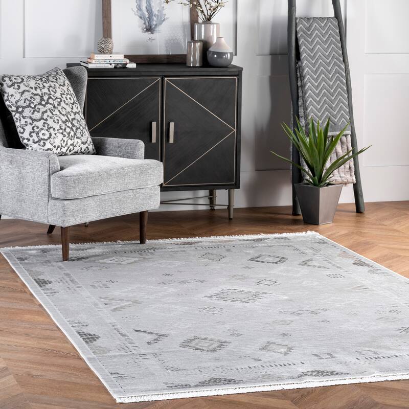 Nuloom Venice Fringed Area Rug - 5' x 8' - Silver - Rectangle