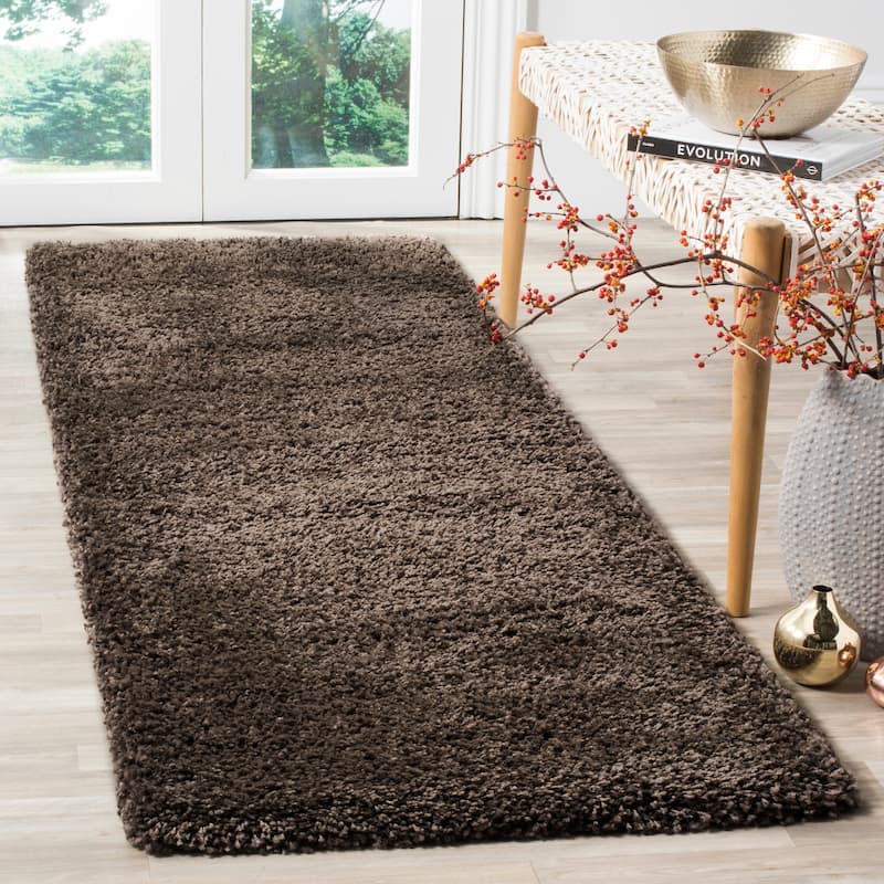 SAFAVIEH Santa Monica Shag Einara 2-inch Thick Area Rug - 2'3" x 7' Runner - Mushroom - Runner