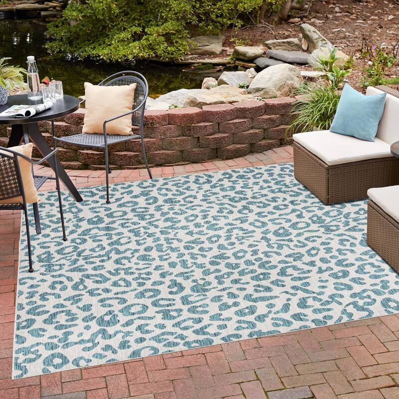 Outdoor Gallery Collection Area Rug - Teal - 13' Square