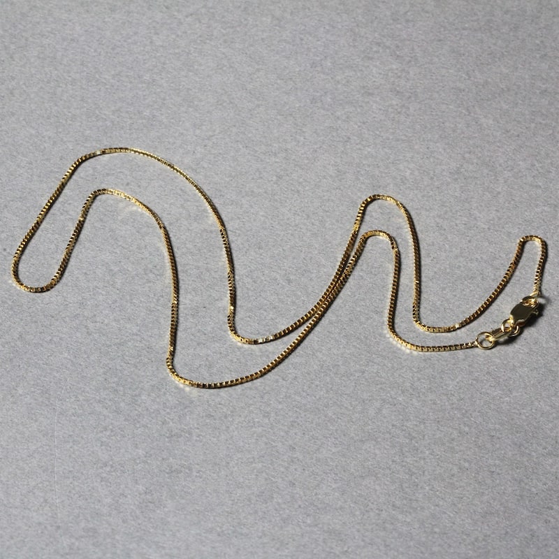 MayaMila 14k Yellow Gold Classic Box Chain 0.7mm