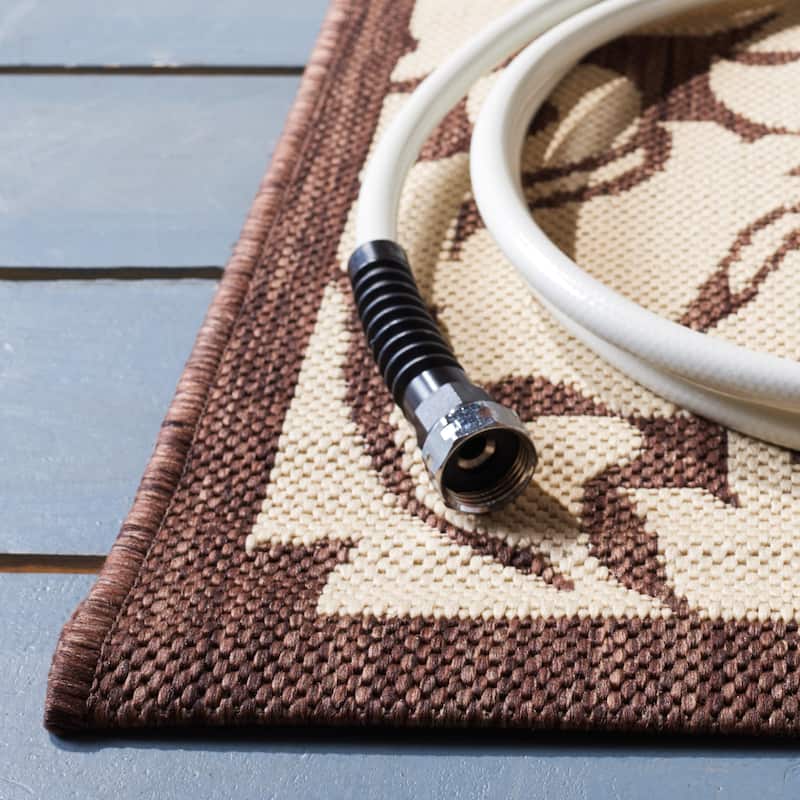 SAFAVIEH Courtyard Peggie Indoor/ Outdoor Patio Backyard Rug