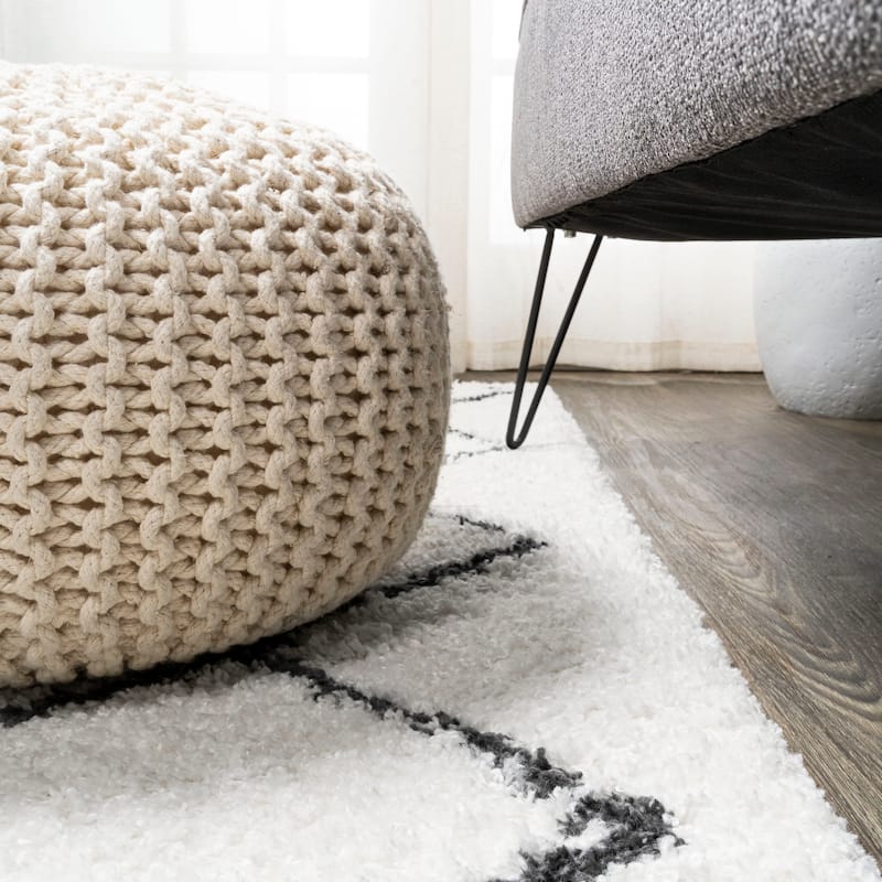 JONATHAN Y Pere Moroccan Style Diamond Shag Area Rug