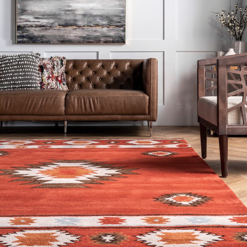 Nuloom Hand Tufted Shyla Area Rug