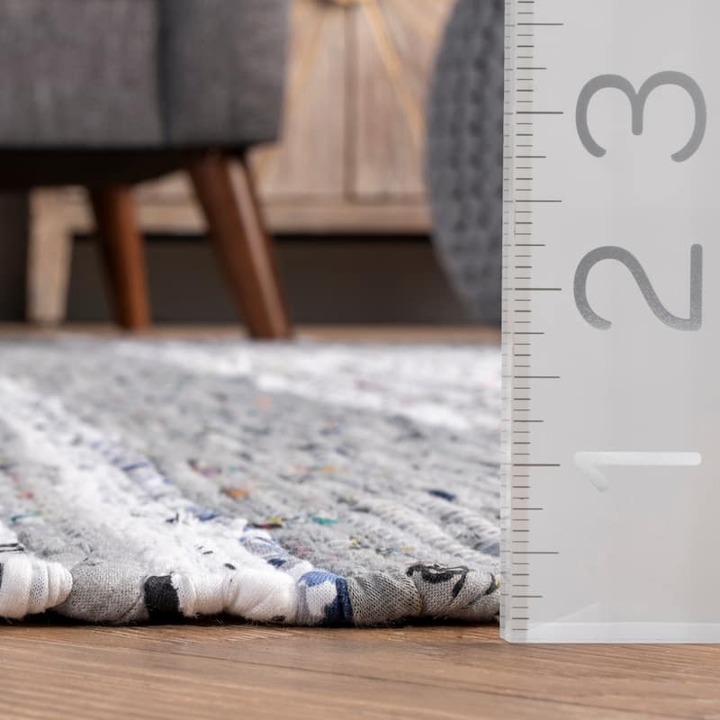 Nuloom Seraphina Mottled Stipe Cotton Tassel Area Rug