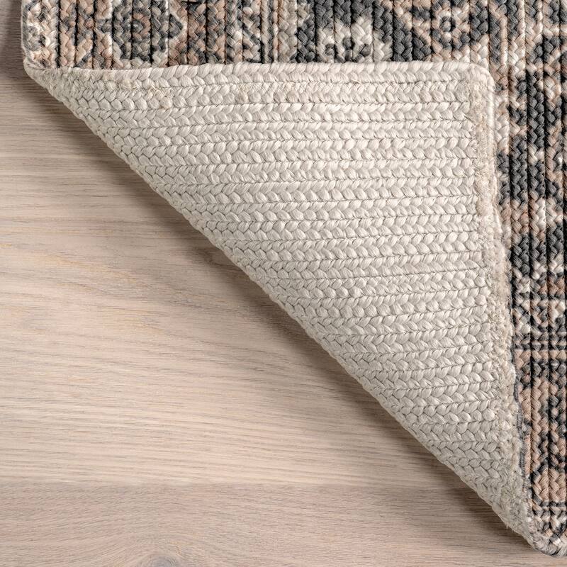 Nuloom Sausha Traditional Medallion Indoor/Outdoor Area Rug