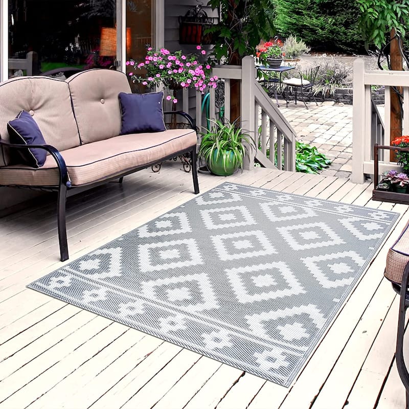 Milan Lightweight Reversible Recycled Plastic Outdoor Floor Mat/Rug - 4'x6' - Gray&White