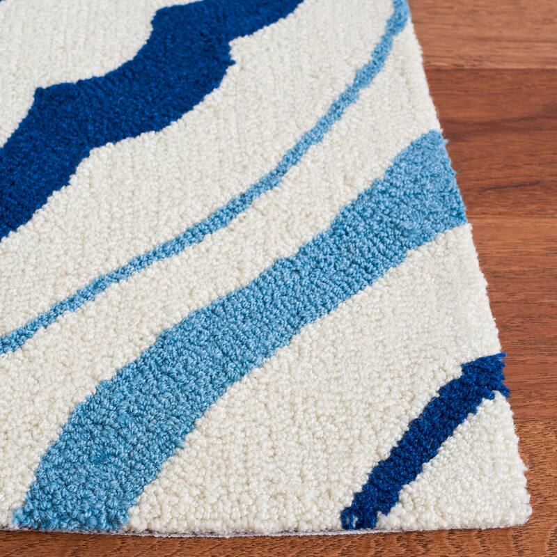 SAFAVIEH Handmade Four Seasons Soumia Floral Rug