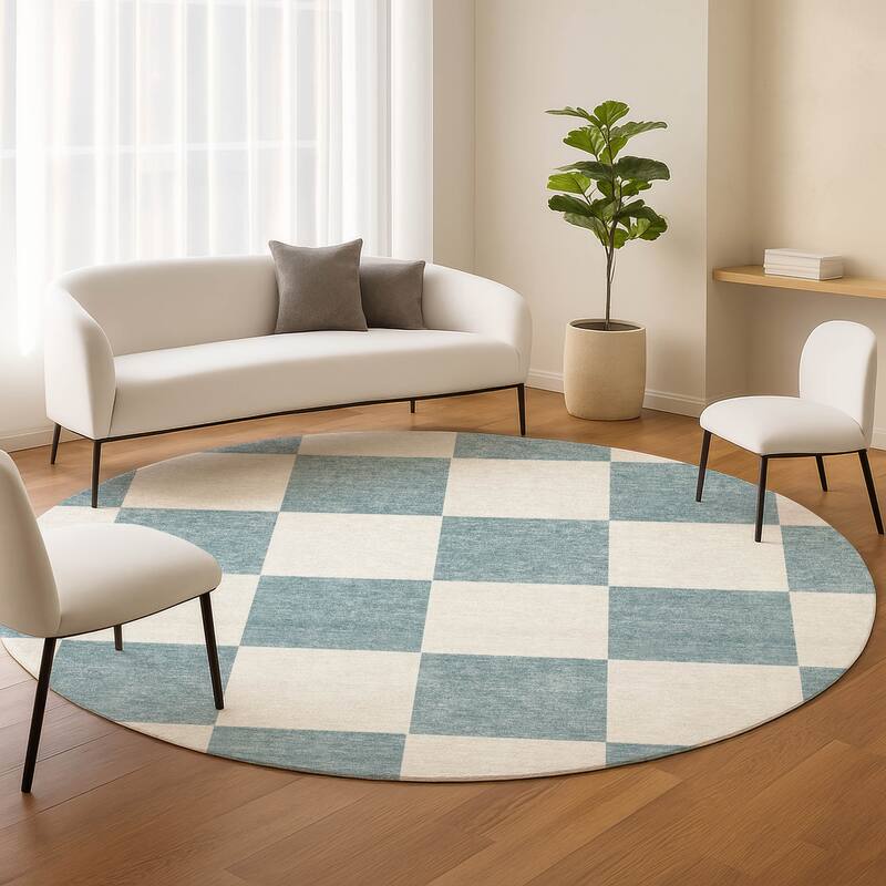 Machine Washable Indoor/ Outdoor Modern Checker Chantille Rug