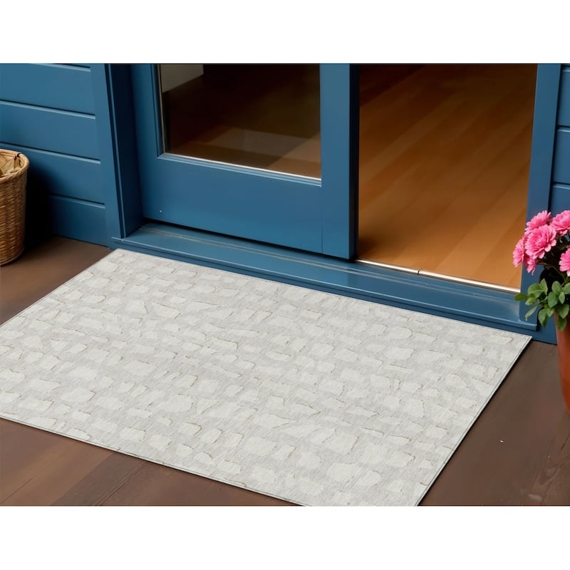 HomeRoots Abstract Transitional Rectangle Outdoor Rug - 3' x 5'