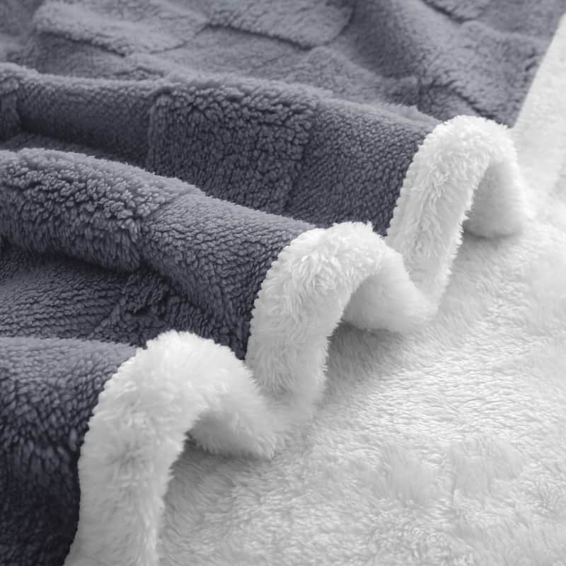 Jacquard Checkered Fluffy Flannel Fleece Blanket
