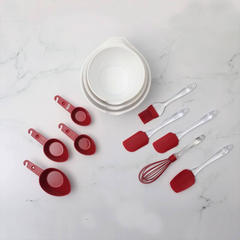 GLAD™ 15 Piece Cake Kit