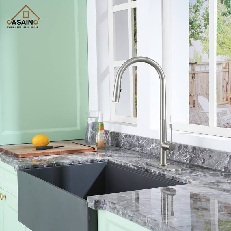 Single Handle Pull-Down Sprayer Kitchen Faucet