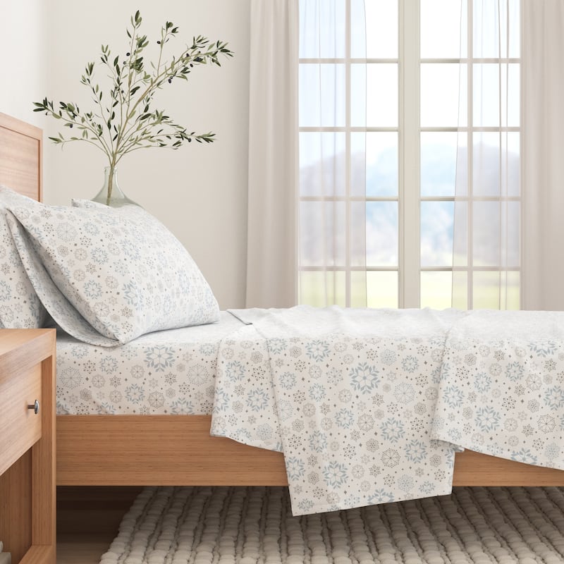 Linery & Co. Ultra-Soft Turkish Cotton Flannel Christmas Print Sheet Set - King - Snowflakes