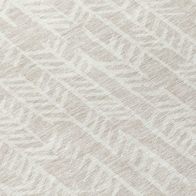 Machine Washable Indoor/ Outdoor Chantille Modern Arrows Rug