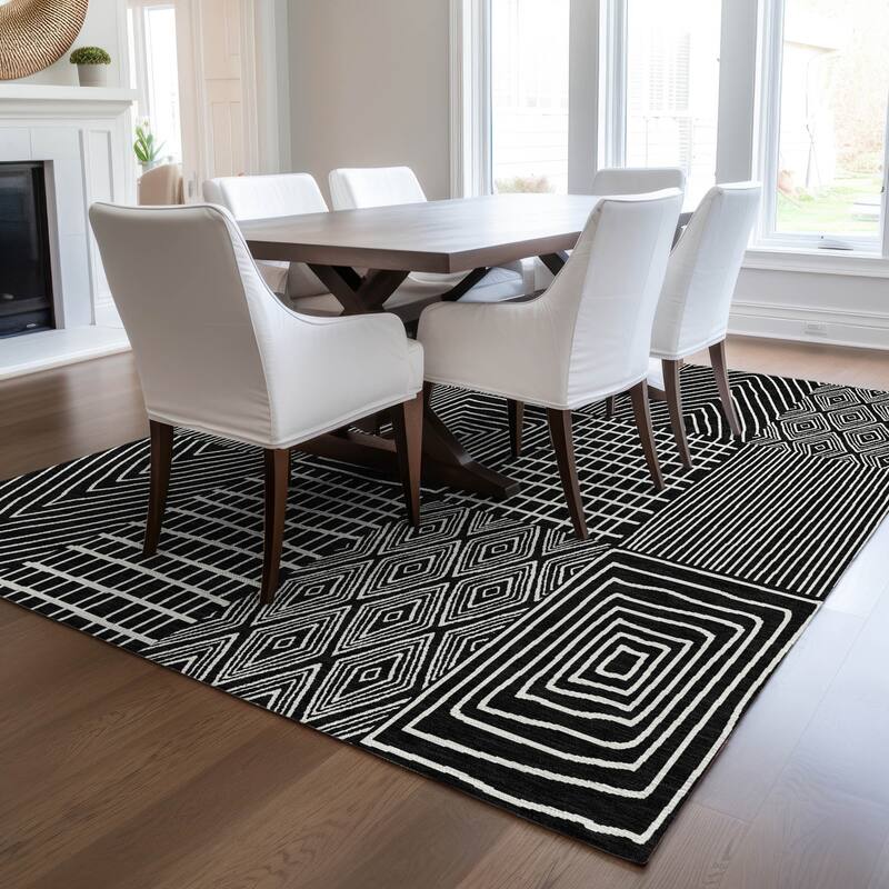 Machine Washable Indoor/ Outdoor Geo Patchwork Chantille Rug