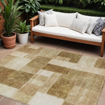 HomeRoots Geometric Transitional Rectangle Outdoor Rug