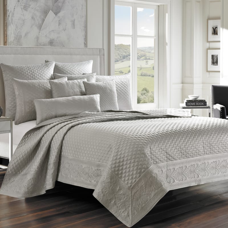 J. Queen New York Lyndon Coverlet Quilt - Silver - King - Cal King