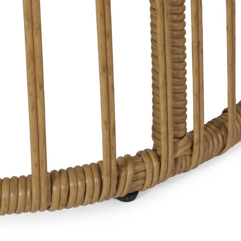 Charming Wicker Chair and Side Table Set for Stylish Outdoor Spaces