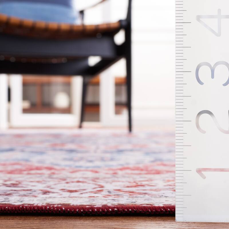 SAFAVIEH Tucson Machine Washable Slip Resistant Era Traditional Rug