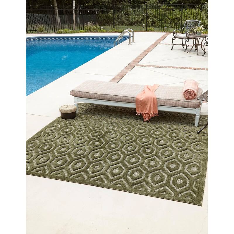 Outdoor Haversham Collection Area Rug - Green - 7'10" Square
