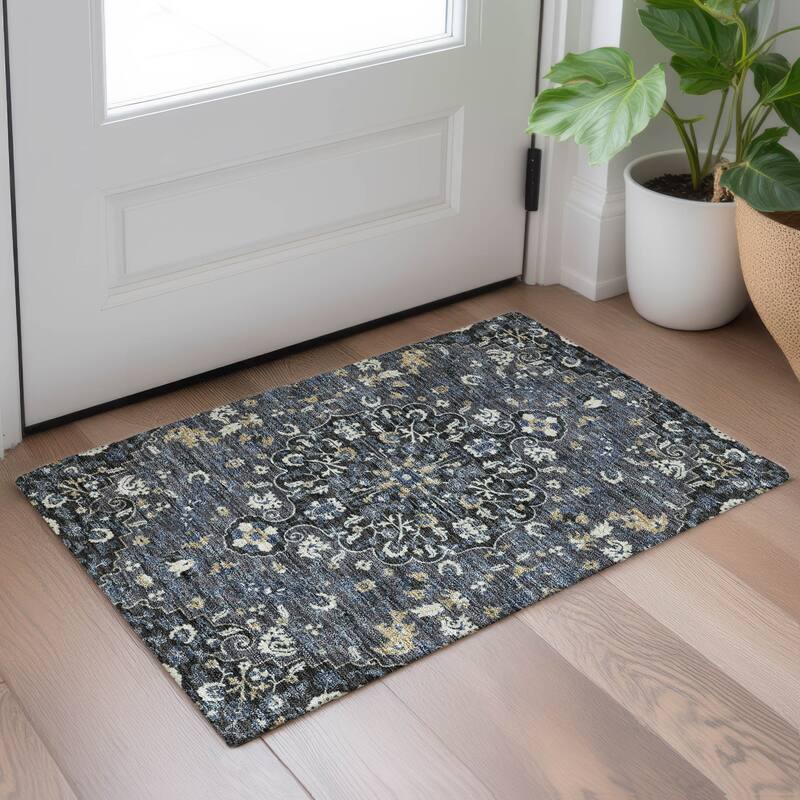 Machine Washable Indoor/ Outdoor Traditional Savannah Chantille Rug