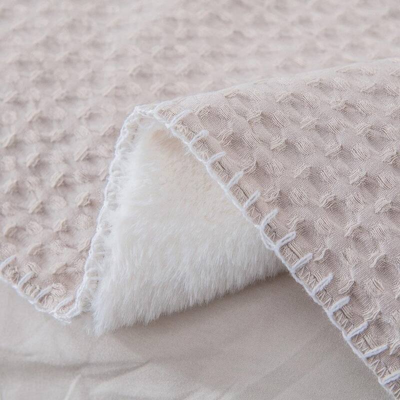 Reversible Faux Fur to Waffle Throw Blanket